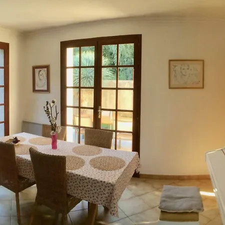 Villa Bougainvillea